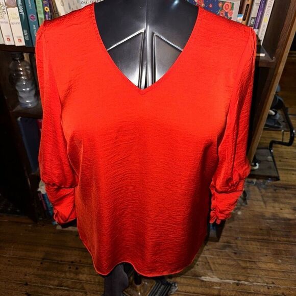 CAbi cherry red Aurora gathered sleeve M flowy top - Picture 3 of 5